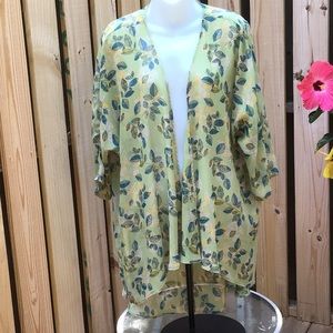 SALE! LulaRoe Open Kimono in EUC!